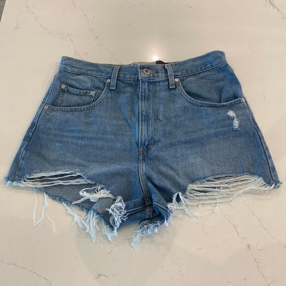 Levi's Silver Tab Mom Jean Shorts‎ size 31 - Picture 1 of 7